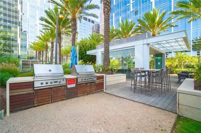 877 Francisco #1003 photo 38