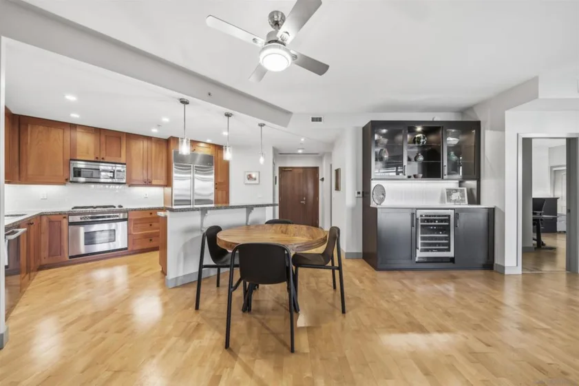 700 W Harbor #407 photo 18