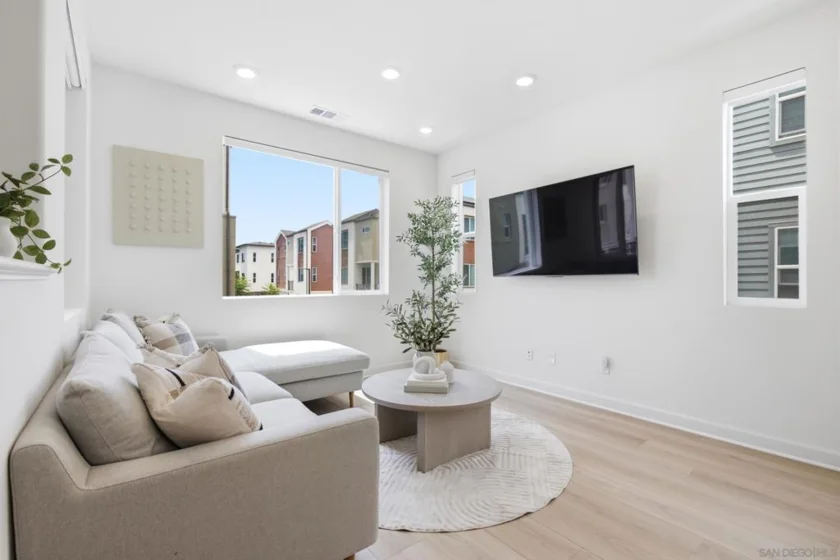 14136 Jonah Way photo 7
