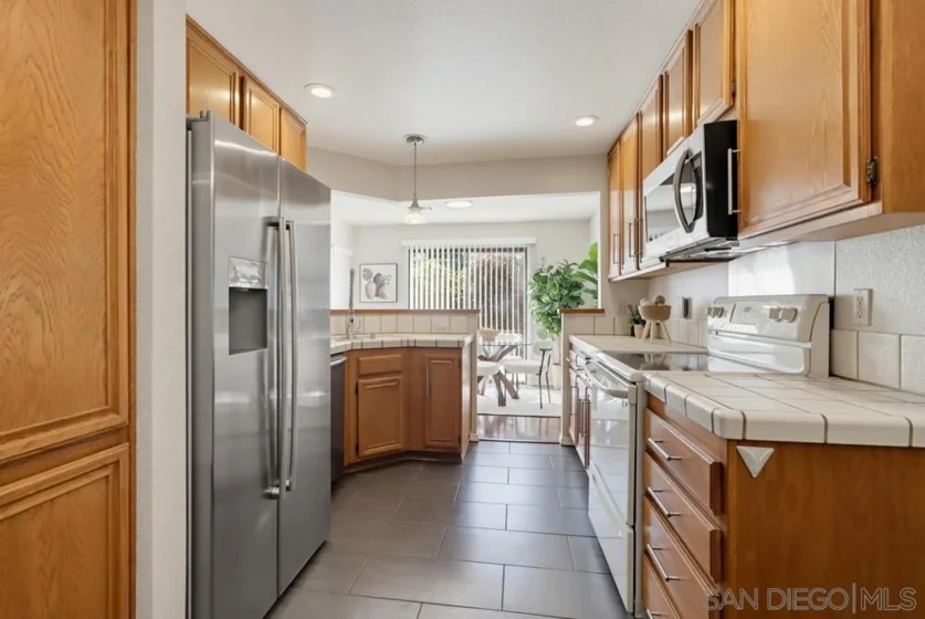 8391 Suntree Place photo 39