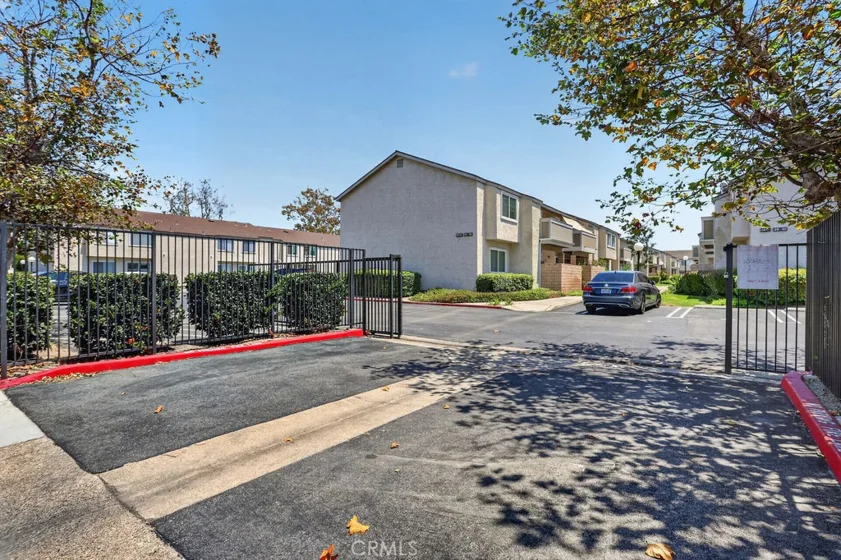 8512 Belmont #31 photo 16