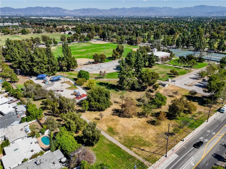 17140 Burbank #207 photo 36