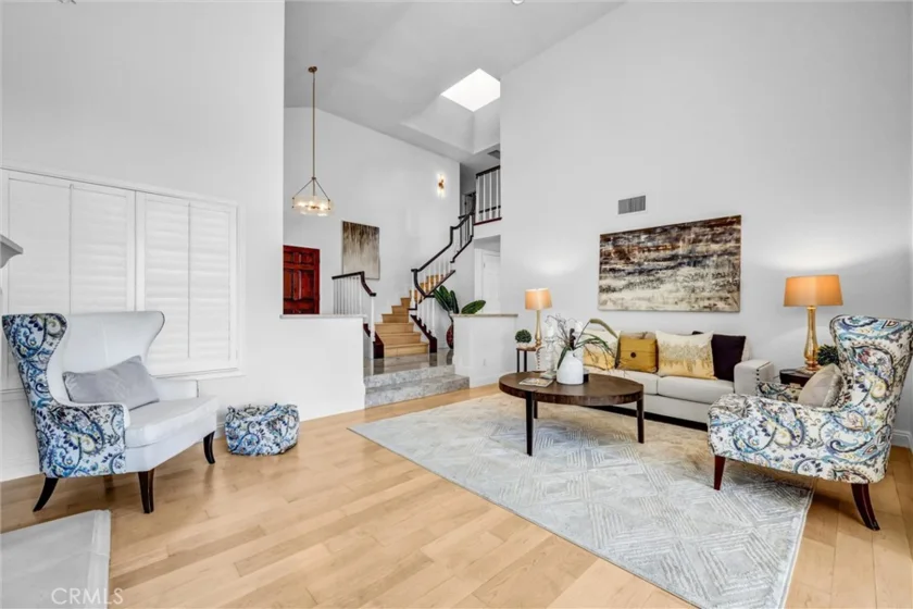 70 Fairlake photo 11