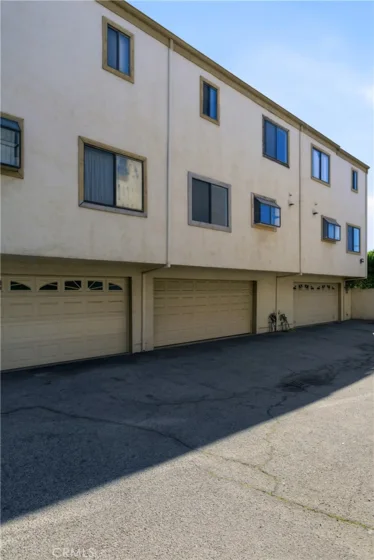 14715 Saticoy Street #14 photo 29
