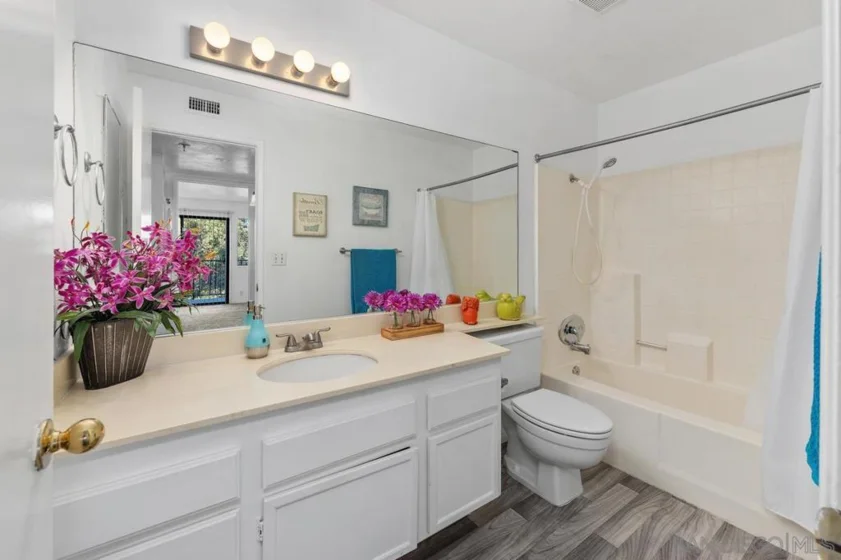 3980 Faircross Place #25 photo 9