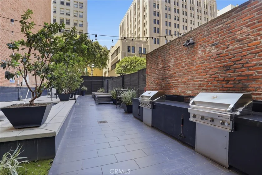 460 S Spring #1008 photo 17