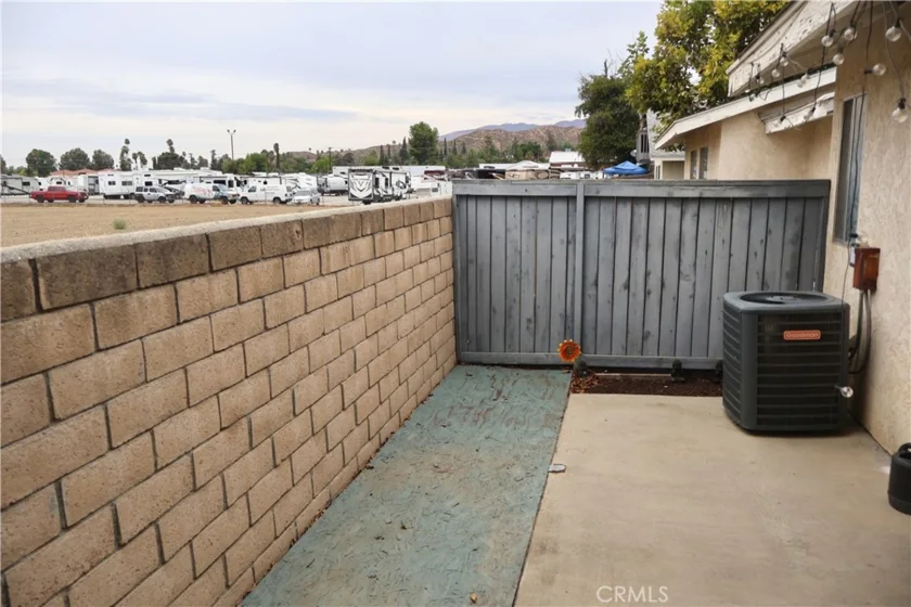 25929 Baylor Way photo 8