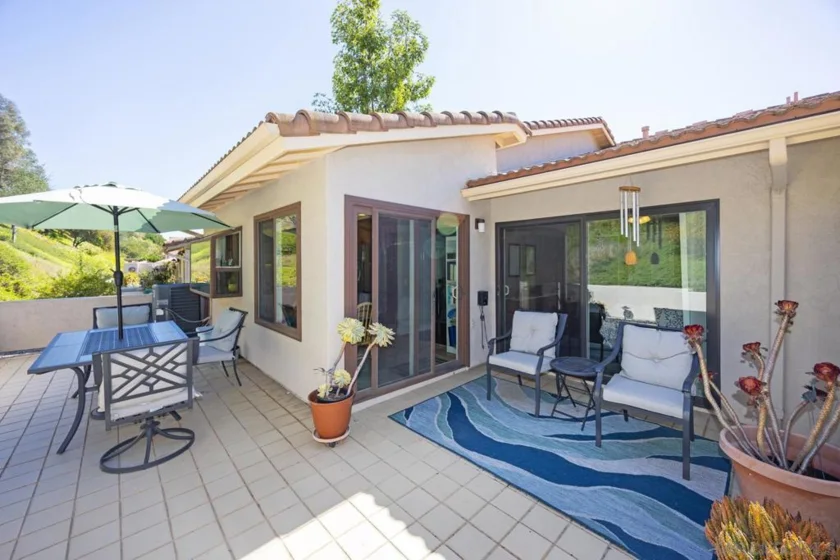 17959 Avenida Alozdra photo 36