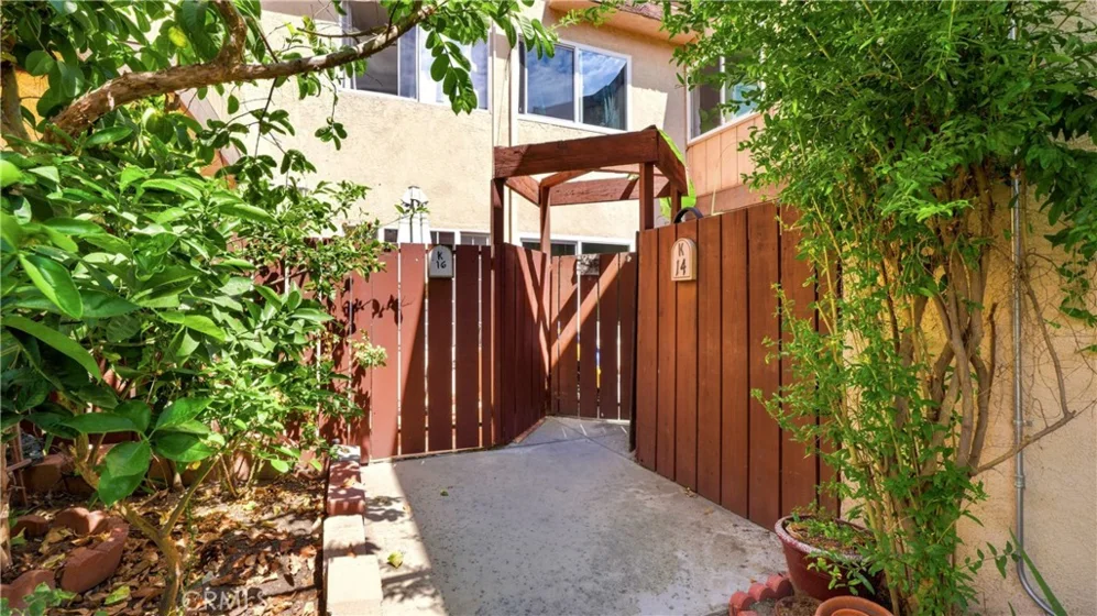 7300 Lennox #K16 photo 8