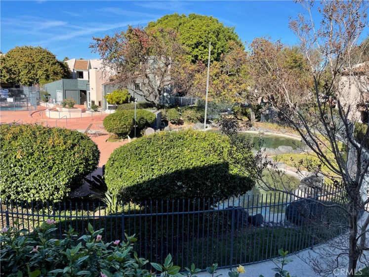 3242 Ashford Street #K photo 1