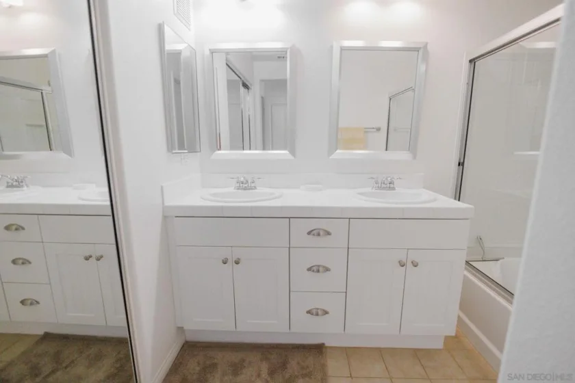 810 Harbor Cliff Way #230 photo 38