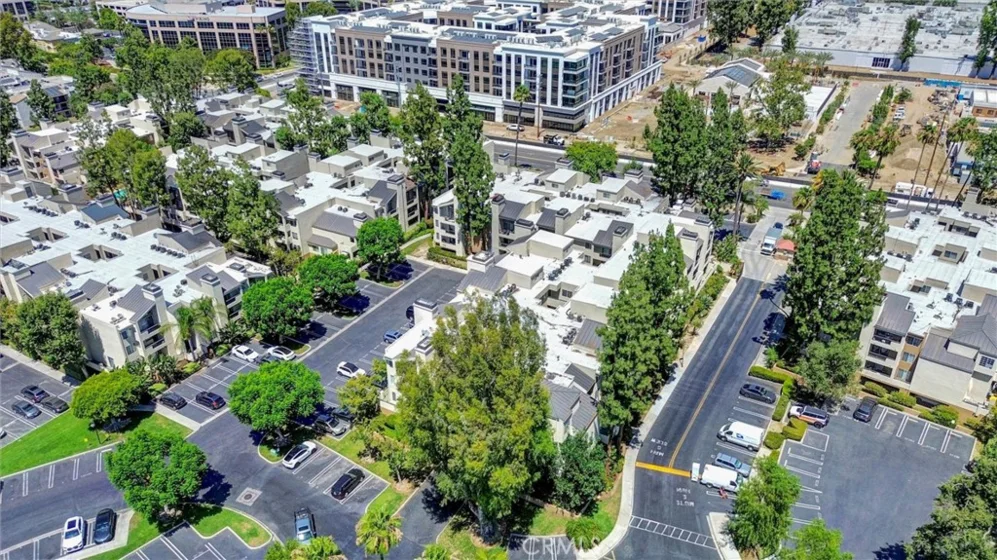 5545 Canoga Avenue #220 photo 38