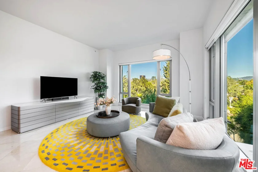 10727 Wilshire Boulevard #502 photo 12