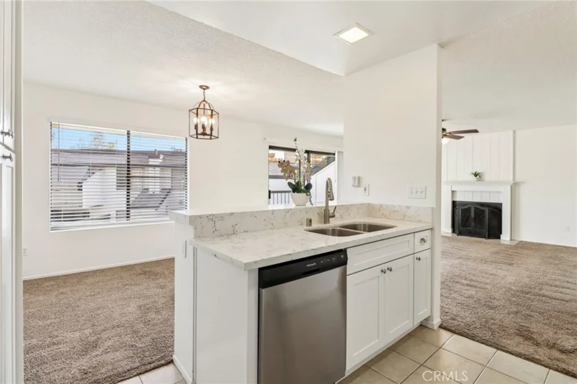 450 W Vermont #2102 photo 16