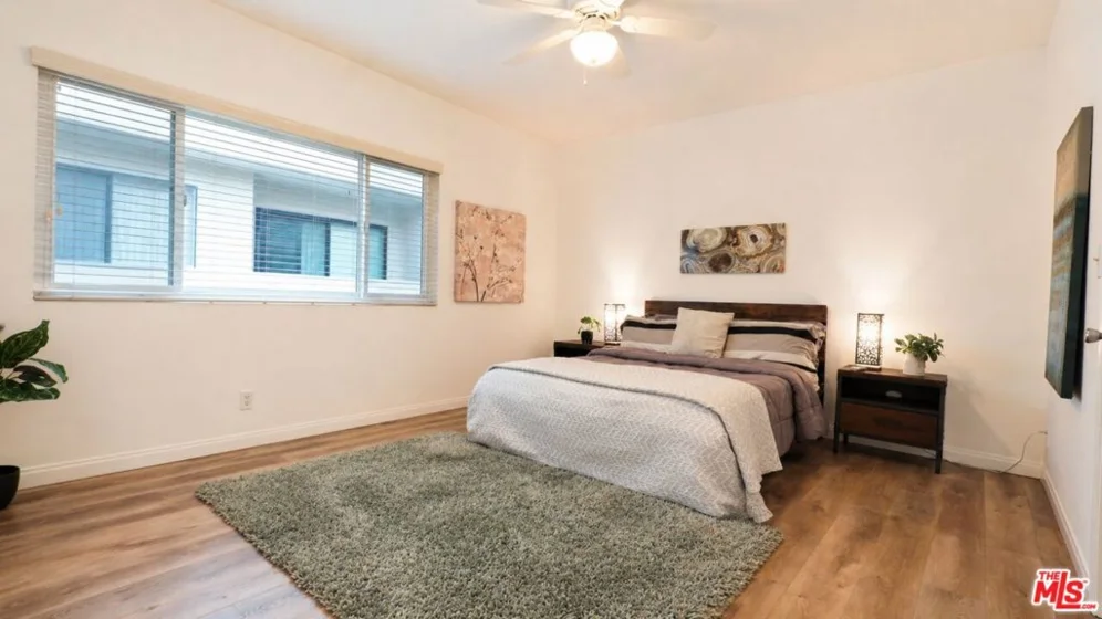 5139 Balboa Boulevard #12 photo 11