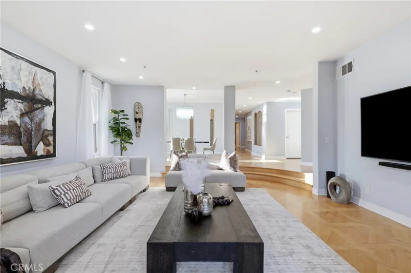 14271 Dickens Street #201 photo 1