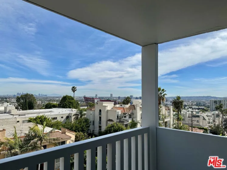 999 N Doheny Drive #408 photo 8