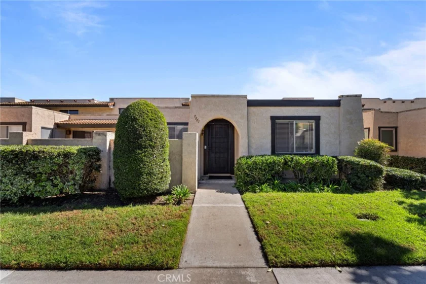 9861 Newport Way photo 1
