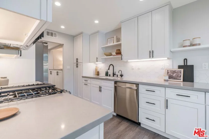 930 California Avenue #201 photo 12