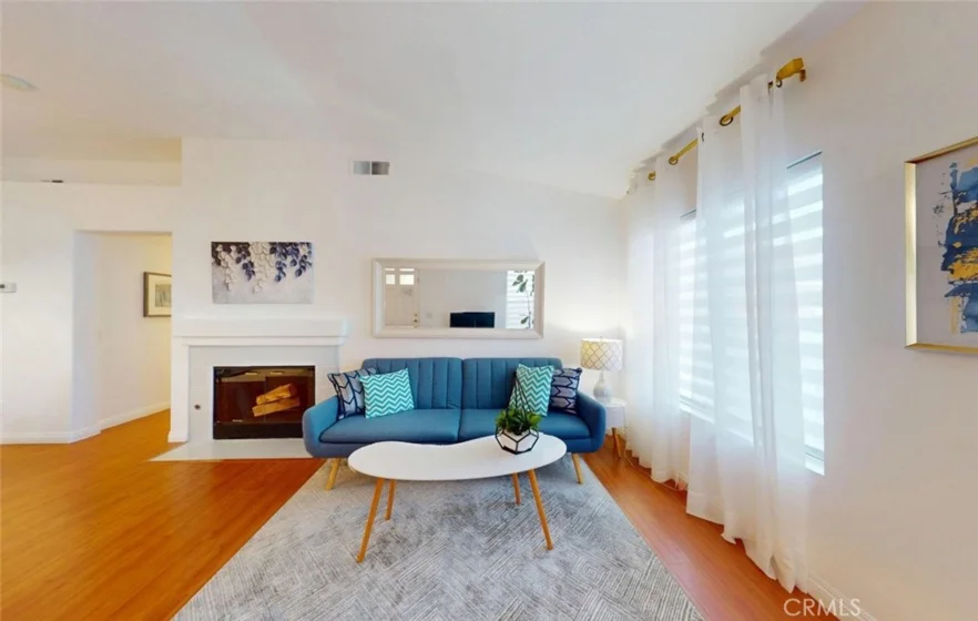 210 California Court photo 10