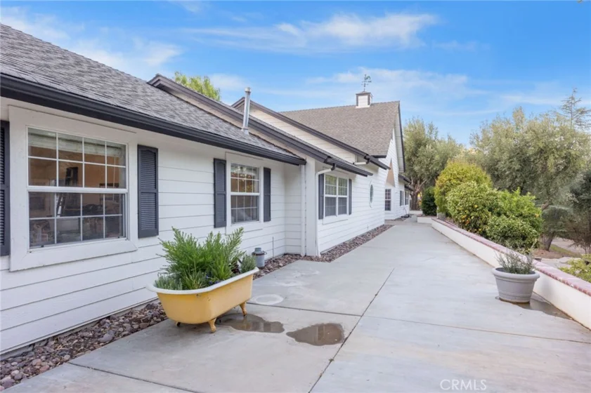 42761 Juniper photo 48