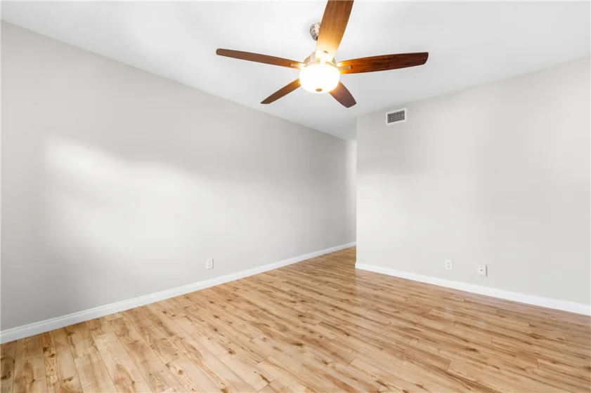 345 University #F6 photo 42
