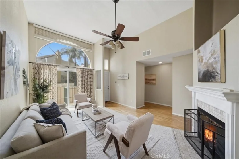 5455 Sylmar #1402 photo 2