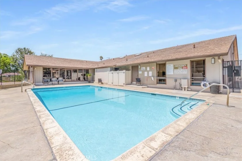 278 N Wilshire #129 photo 30