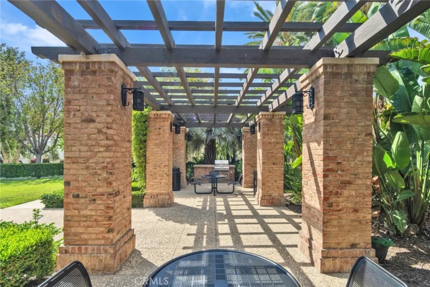 100 Alhambra photo 14