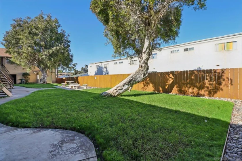 1274 Holly Avenue photo 38
