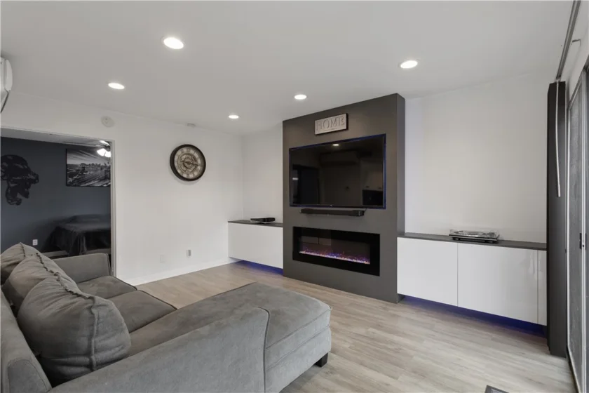 2700 Brea Boulevard #38 photo 1