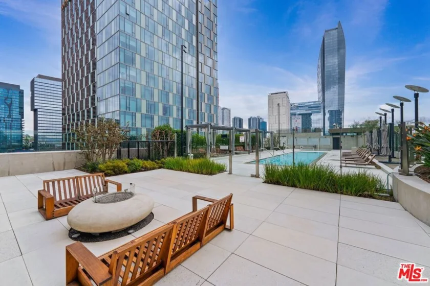 889 Francisco Street #1508 photo 14