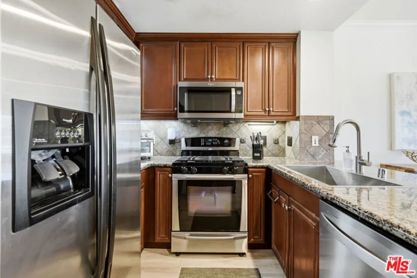 6020 Seabluff Drive #411 photo 7