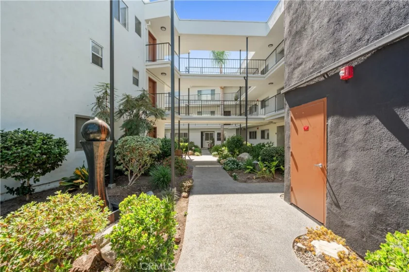 333 Junipero Avenue #1C photo 9