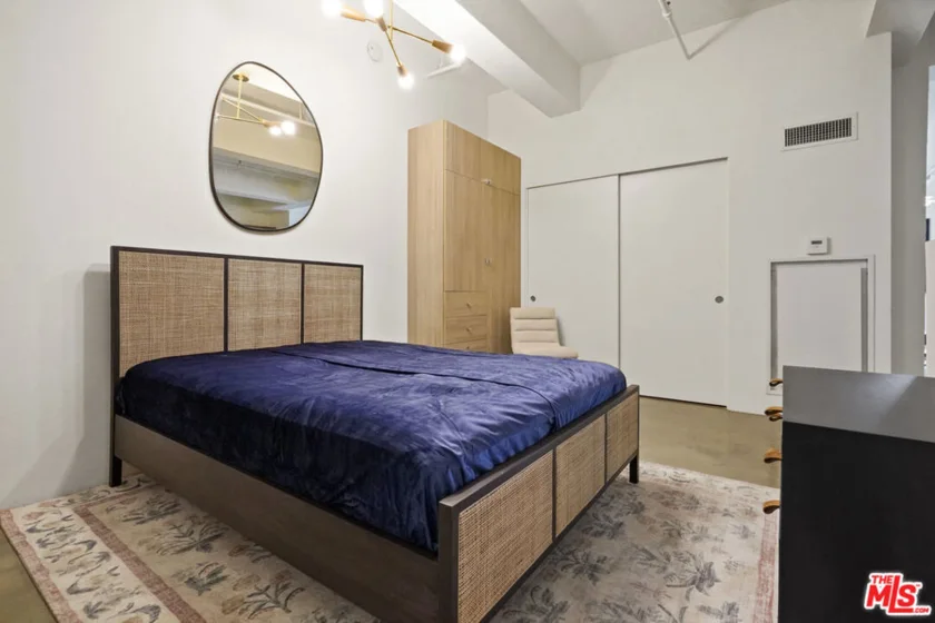 849 S Broadway #403 photo 15