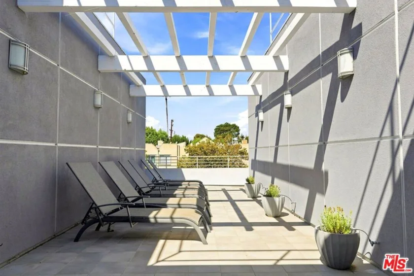 4240 Laurel Canyon Boulevard #305 photo 24