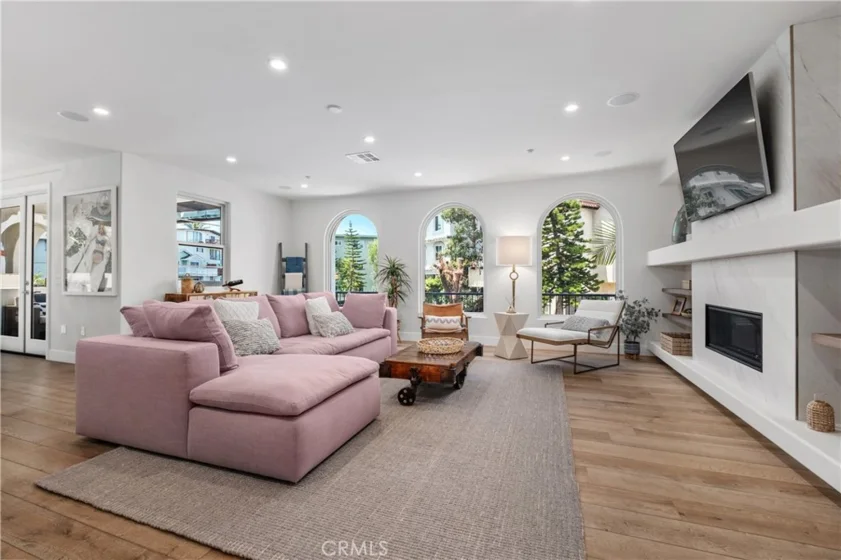 407 Avenida Santa Barbara #A photo 3