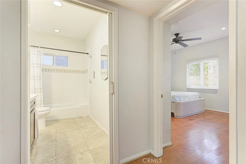 11124 Burbank Boulevard #101 photo 25