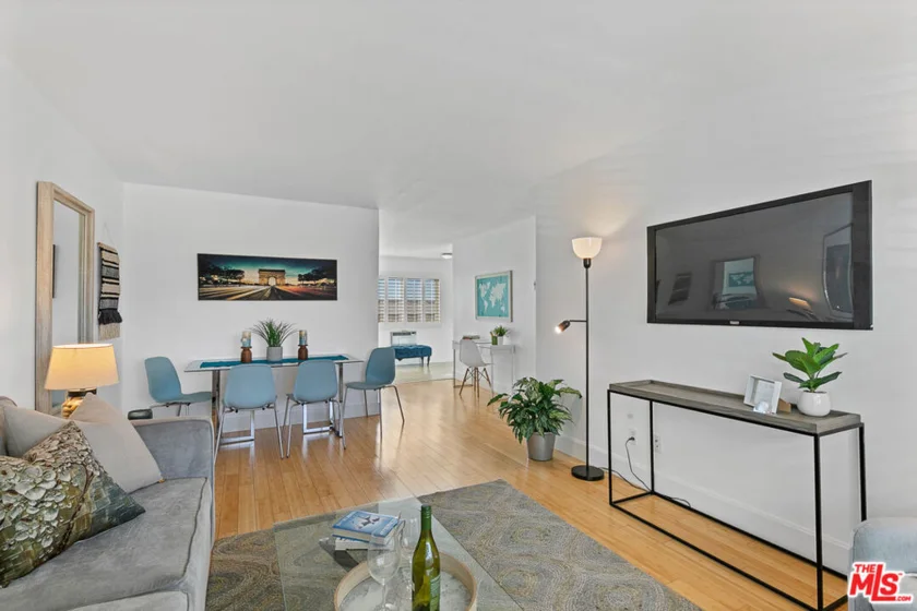 2884 Sawtelle Boulevard #209 photo 1