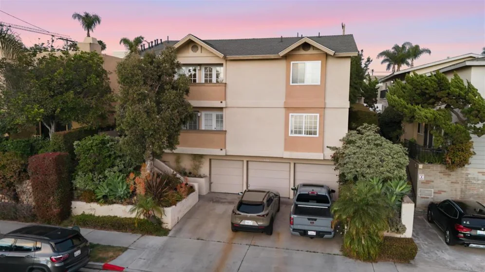 3745 Villa Terrace #7 photo 1