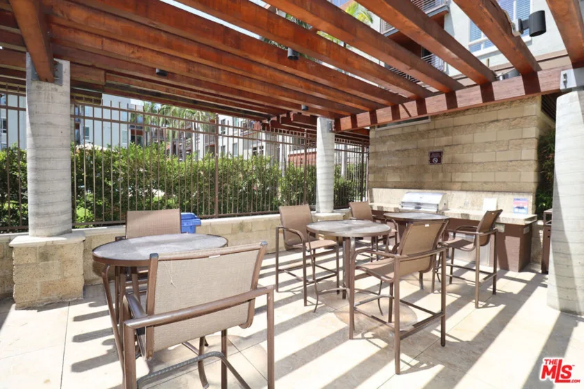 100 S Alameda Street #401 photo 44