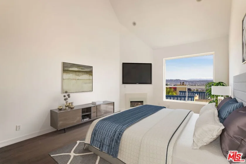 1129 Larrabee Street #14 photo 4