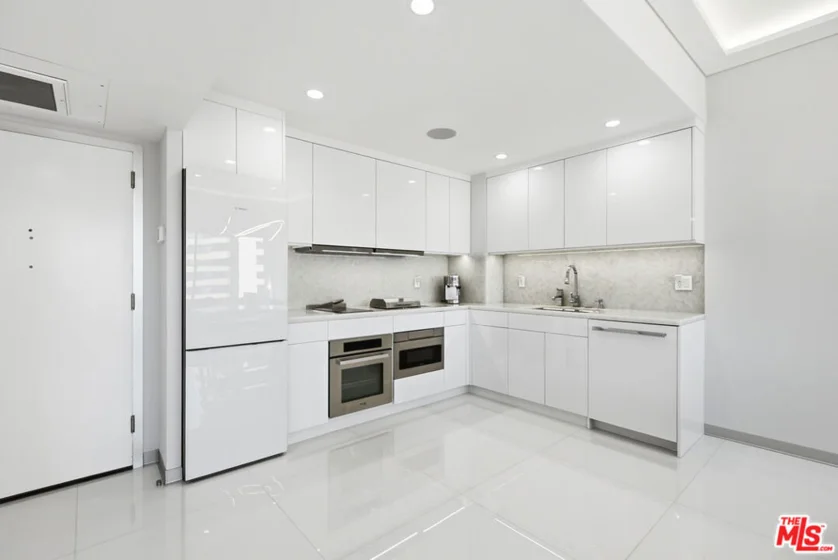 10501 Wilshire Boulevard #1007 photo 33