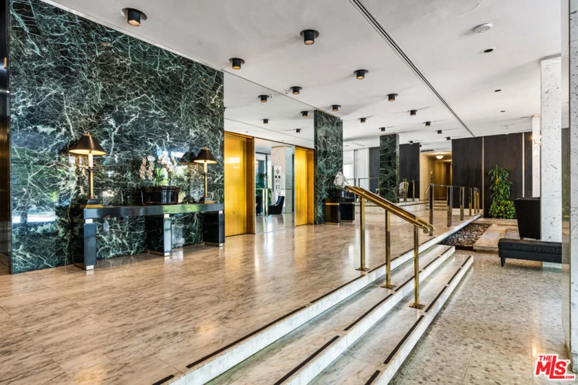 10450 Wilshire Boulevard #4G photo 10