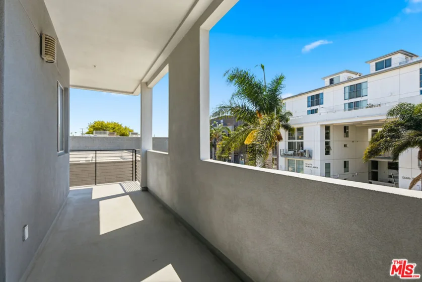 13337 Beach Avenue #403 photo 22