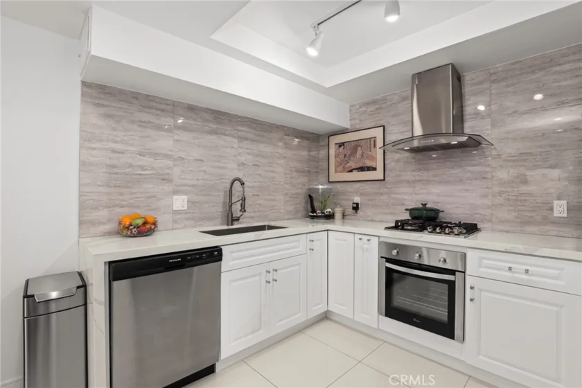 10926 Bluffside Drive #30 photo 11