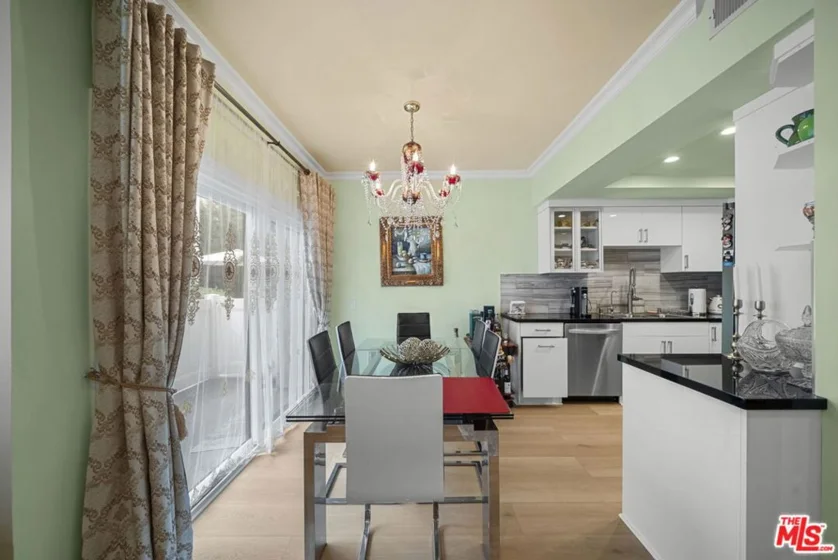 17914 Magnolia Boulevard #130 photo 6