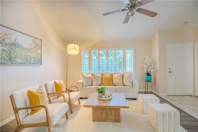 2528 N Tustin #D photo 1