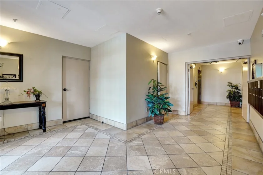 13935 Burbank Boulevard #105 photo 4