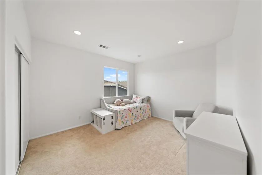 43883 Brookhaven Court photo 32